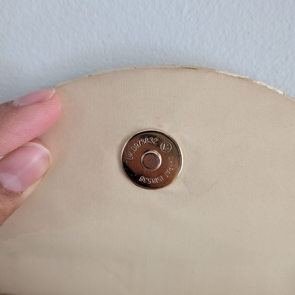 Benchmade Leather works Inc Chic Woven Crossbody Bag in Cream - Picture 3 of 5